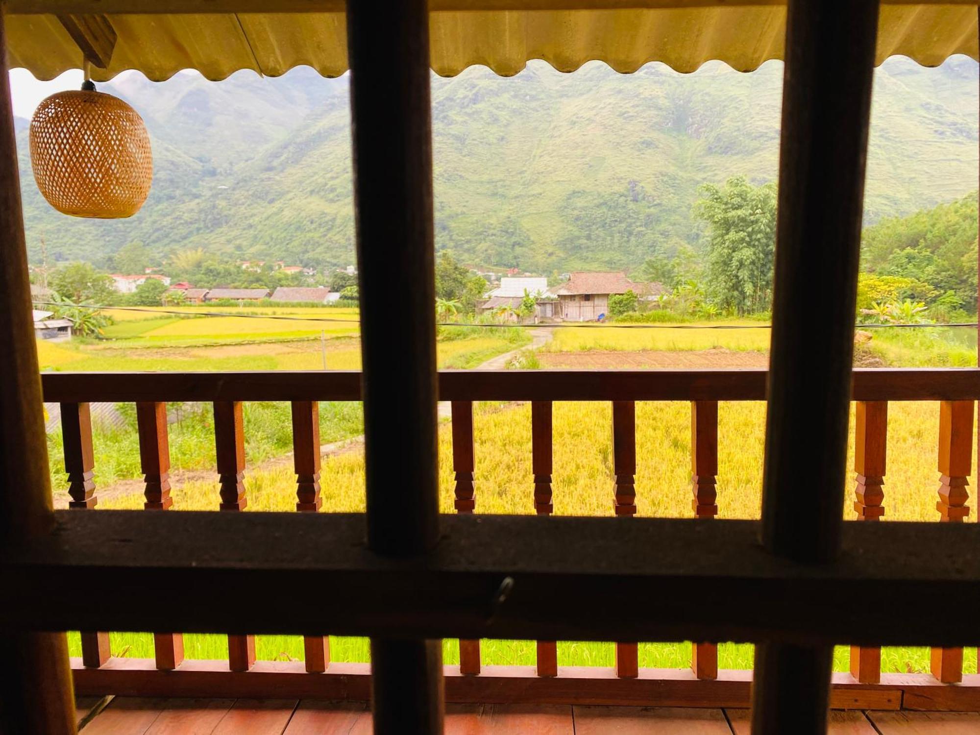 Du Gia Field View Homestay Làng Cac Exteriér fotografie
