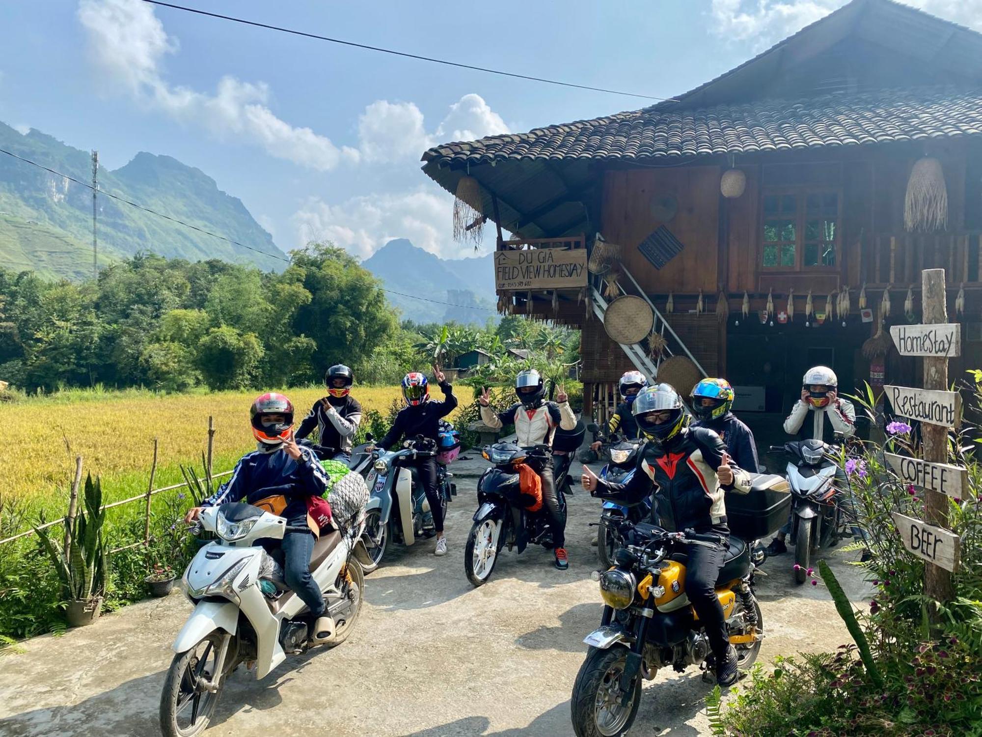 Du Gia Field View Homestay Làng Cac Exteriér fotografie