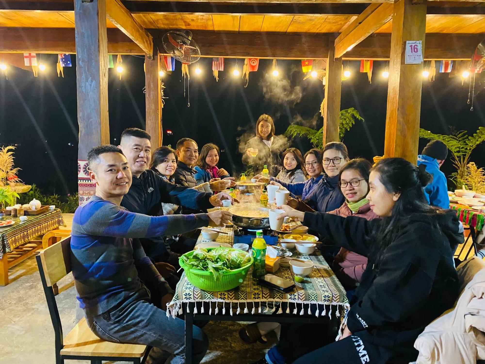 Du Gia Field View Homestay Làng Cac Exteriér fotografie