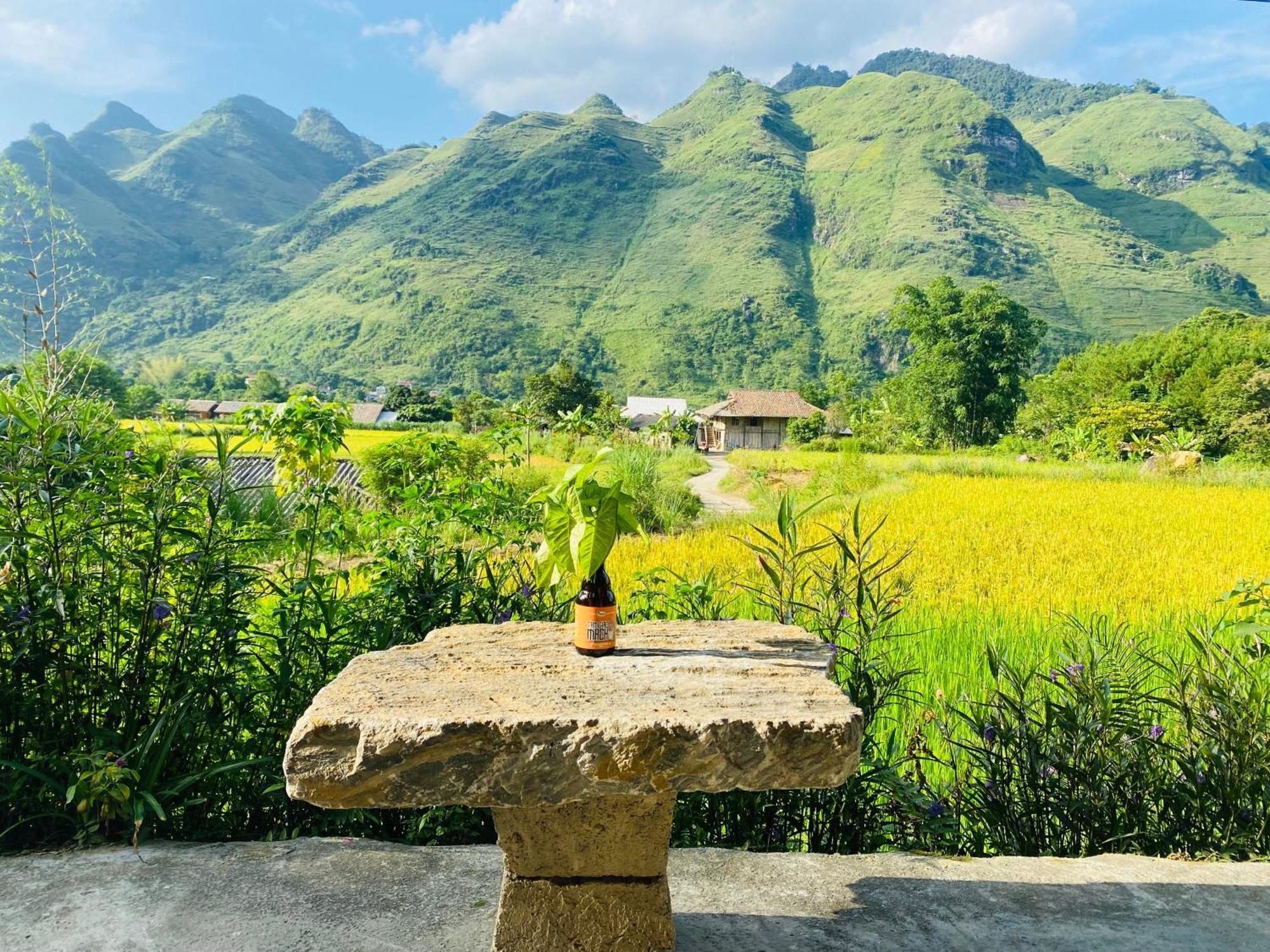 Du Gia Field View Homestay Làng Cac Exteriér fotografie