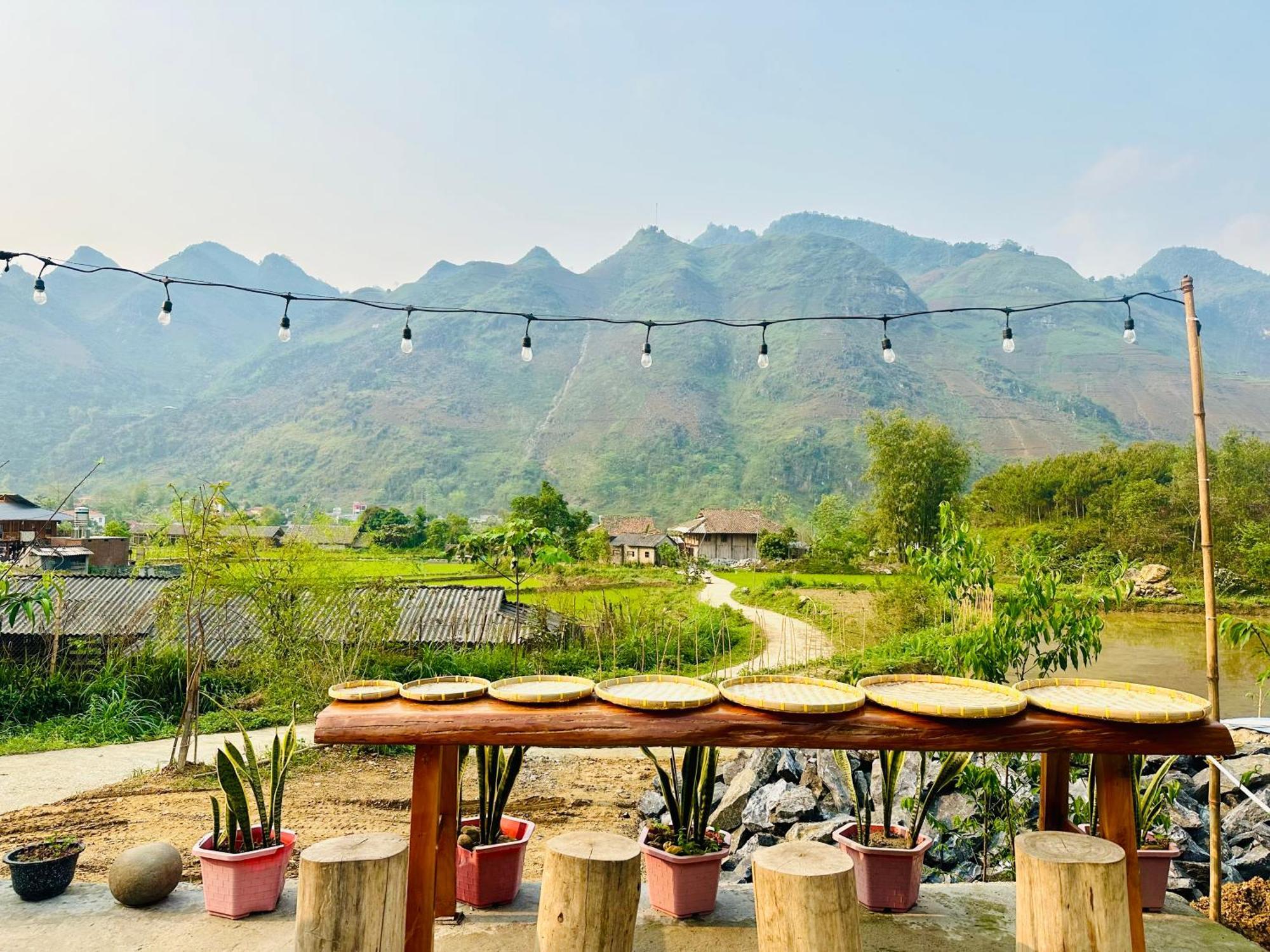 Du Gia Field View Homestay Làng Cac Exteriér fotografie